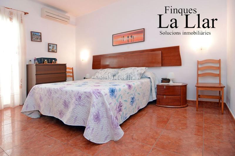 Foto ee4689bb-545c-4063-ade4-9faa5275a5c8. Casa in carretera de begues 48 in Bruguers Gavà