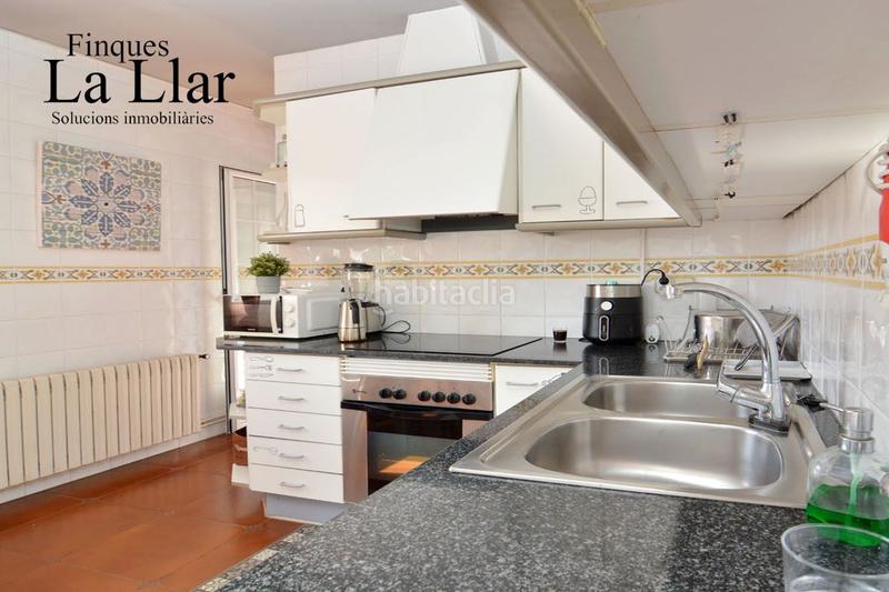 Foto 64426f02-9ac6-433b-a69a-6a047a9ba573. Casa amb calefacció a Centre-Estació Gavà