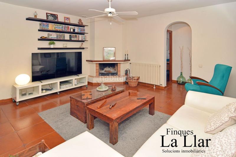 Foto 6e7da0d9-3431-4fea-8d94-abbfe8f6dc2a. Casa amb calefacció a Centre-Estació Gavà