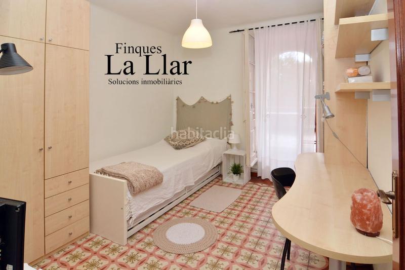 Foto 825d2d6b-ff3f-452d-b05c-43b9496b79c0. Casa amb calefacció a Centre-Estació Gavà