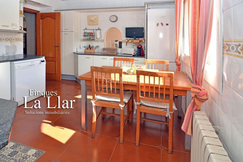 Foto 9aca90b7-c331-497c-8499-d9c86e513e98. Casa amb calefacció a Centre-Estació Gavà