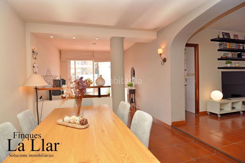 Foto 9e18f622-8a80-41af-82f4-151c6d896d03. Casa amb calefacció a Centre-Estació Gavà