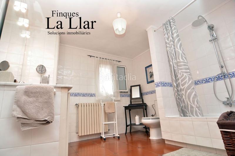 Foto a44b4d03-667a-4a5c-aec9-f0cb6cdf66e3. Casa amb calefacció a Centre-Estació Gavà