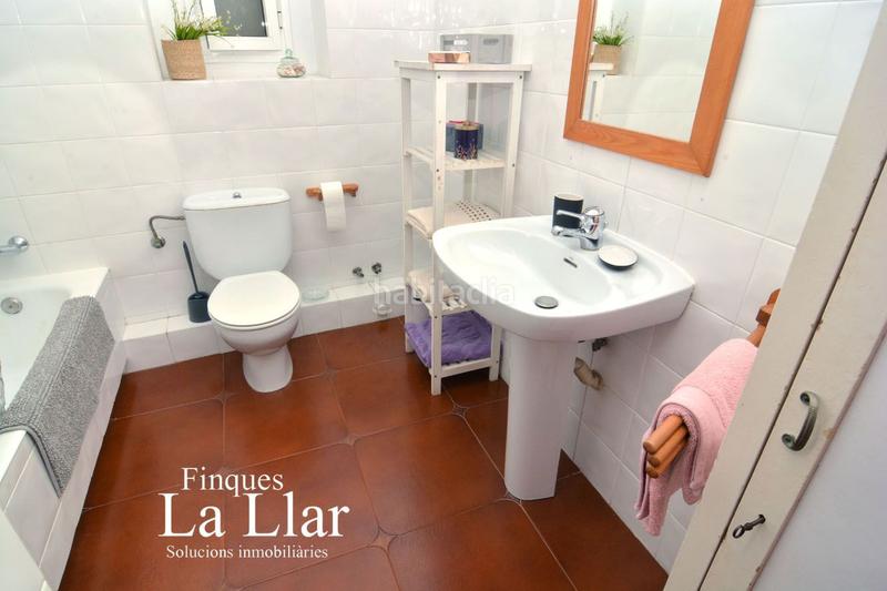 Foto c175c21a-f9cf-4e43-a32a-c3ca8239f65f. Casa amb calefacció a Centre-Estació Gavà