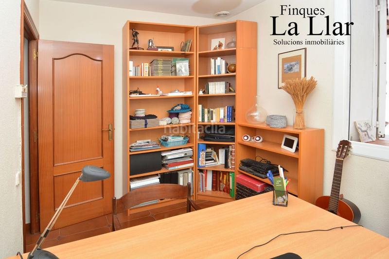 Foto c6542a55-491d-41c3-aad1-352cac0f2e61. Casa amb calefacció a Centre-Estació Gavà