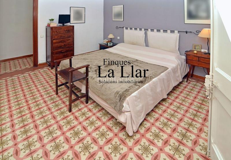 Foto d5dca412-5b10-4fe1-a425-30db8a2a5252. Casa amb calefacció a Centre-Estació Gavà