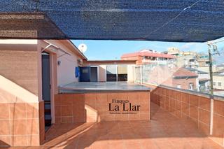 Pis  Lluis dalmau. Atico en  venta en gava con terraza  visítalo!