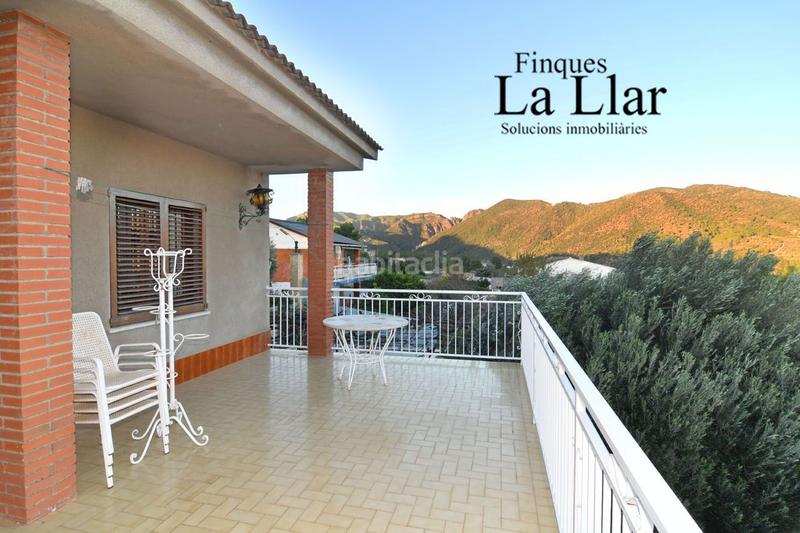 Foto 16a36996-dd46-4df8-8623-d146fde2aab1. Casa amb calefacció piscina a Can Vinyals Esparreguera