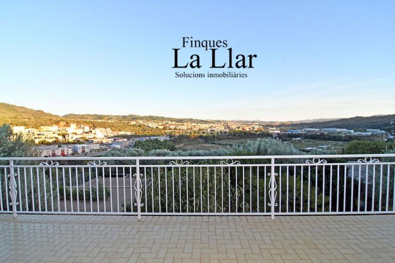 Foto a72f0bd2-d4d8-4b25-9631-4dfba15c835d. Casa amb calefacció piscina a Can Vinyals Esparreguera