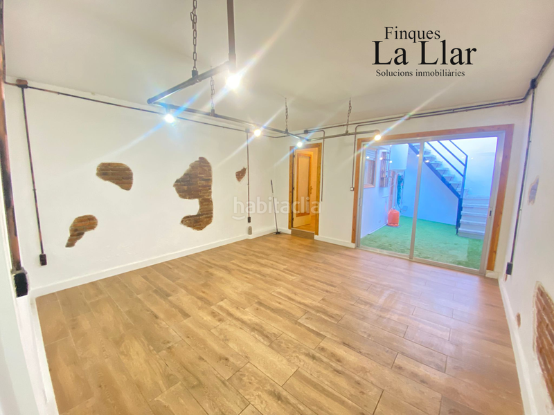 Foto 6b6864b8-b835-4d4f-b0ec-0d690fe28403. Reihenhaus in Centre-Estació Gavà