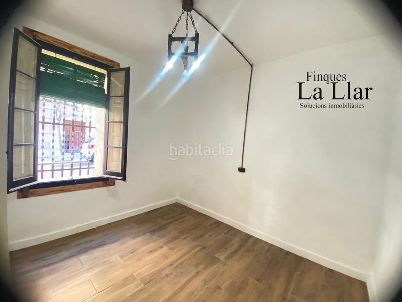 Foto 7d4a84d6-c3d0-4723-b40f-7ea94e0d1c8a. Reihenhaus in Centre-Estació Gavà