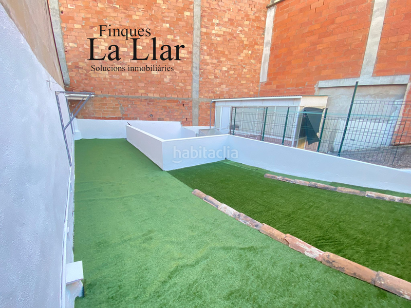 Foto d4448535-c855-4f31-bc7a-2a866f146c61. Reihenhaus in Centre-Estació Gavà