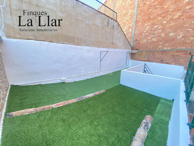 Foto dc055838-d229-4525-9c72-fad20cd9494c. Reihenhaus in Centre-Estació Gavà