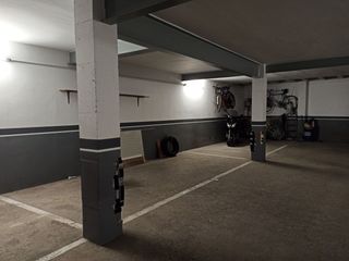 Location Parking voiture  Enric morera. Plaza de parking en alquiler can tintorer