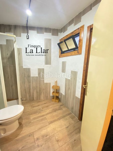 Foto 2614510e-ce45-4b71-b035-d13e03176142. Casa adossada a Centre-Estació Gavà