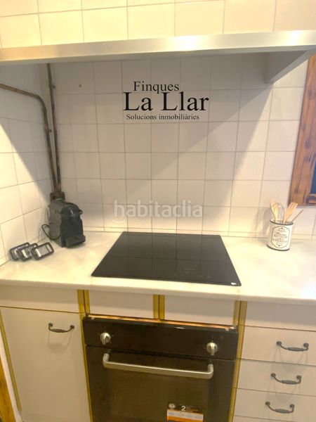 Foto 69c7ca00-7107-4e96-95f9-fdb152ff663f. Casa adossada a Centre-Estació Gavà