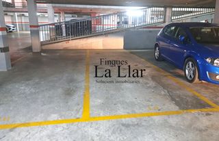 Aparcament cotxe  Pere sala. Plaza de parking viladecans