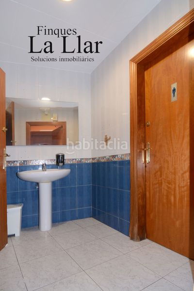 Foto 0ad06169-b93f-43b8-a2db-c12b19236293. Local comercial  en venta en Torrent Ballester Viladecans