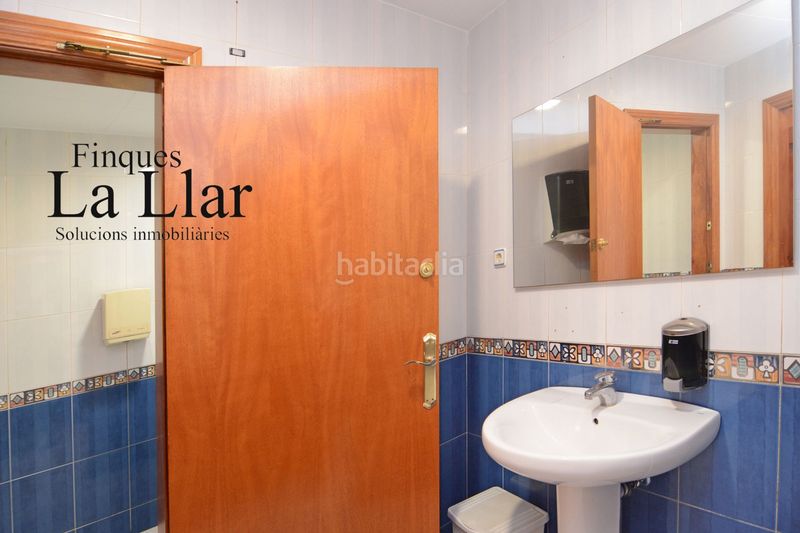 Foto 2141ad77-e4c5-4f47-8594-06de6ac2ceda. Local comercial  en venta en Torrent Ballester Viladecans