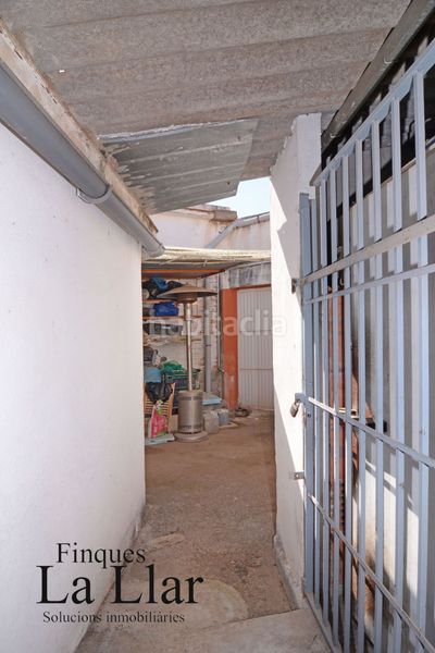 Foto 4a45c052-405b-4a58-ac78-f2eb3a165981. Local comercial  en venta en Torrent Ballester Viladecans