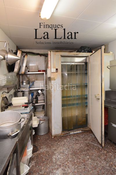 Foto b88ef7df-e438-41c6-bb4d-809780c9ad27. Local comercial  en venta en Torrent Ballester Viladecans