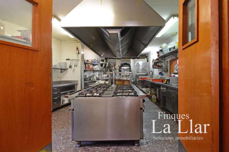 Foto b989bf6a-9433-4675-ba79-5d91c49ed3cd. Local comercial  en venta en Torrent Ballester Viladecans