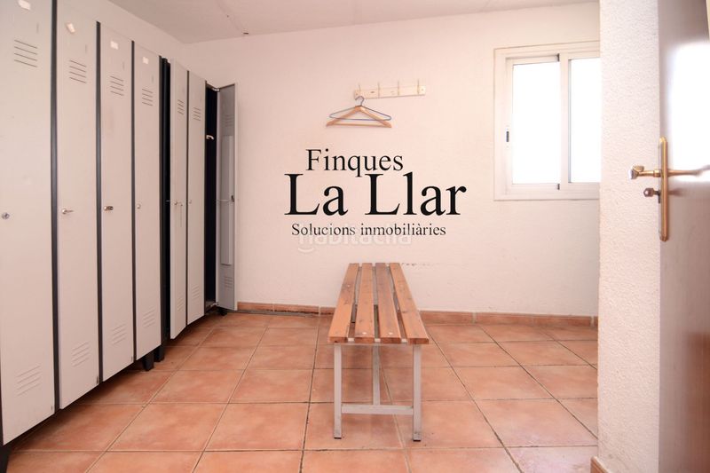 Foto dcfd460e-5b76-4f66-a41b-b3fc549825de. Local comercial  en venta en Torrent Ballester Viladecans