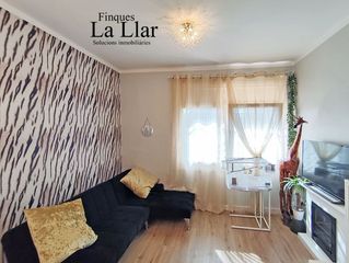 Flat  Les moreres. Planta baja en venta en gava.