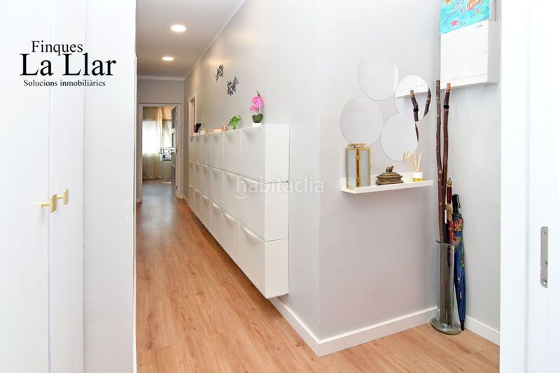 Foto b9b57723-ba53-4816-b2a6-758e93d4a101. Flat with heating in Centre-Estació Gavà