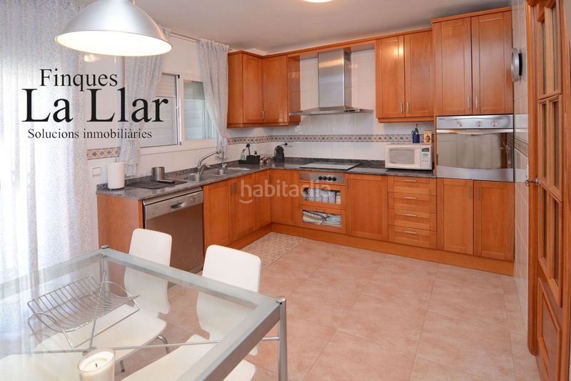 Foto 1328ce55-a81c-4829-8907-2a409d640138. Casa adossada amb calefacció a Passeig Maragall Gavà