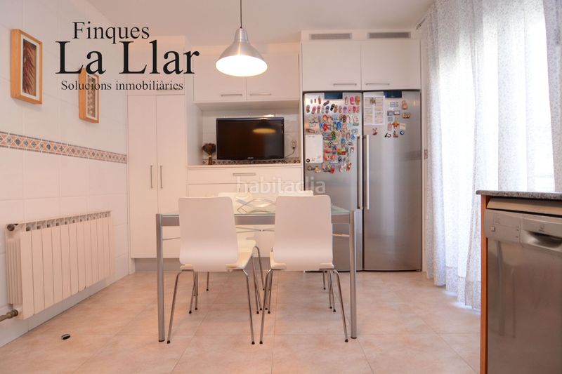 Foto 398eebda-e588-499b-8397-f5a0a4368f78. Casa adossada amb calefacció a Passeig Maragall Gavà