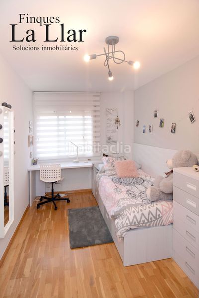 Foto 3cb7ee86-9823-42cf-85d6-511e3246c9b0. Casa adossada amb calefacció a Passeig Maragall Gavà