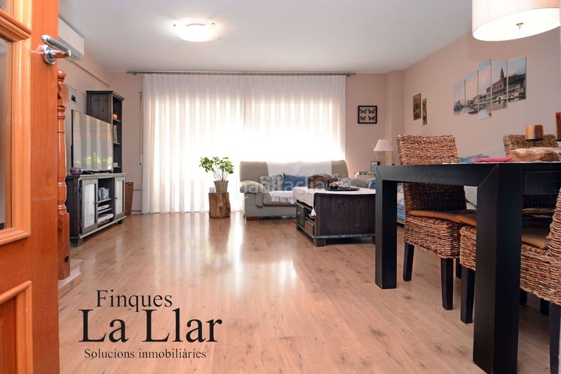 Foto 5a14bd19-645e-4831-b1f5-2a3f57e1b3e7. Casa adossada amb calefacció a Passeig Maragall Gavà