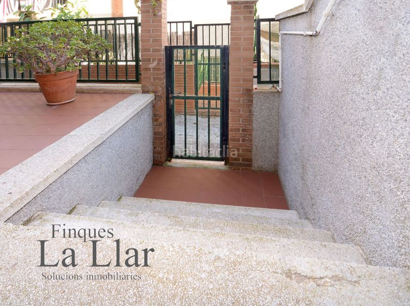 Foto a5b1d954-b061-42be-8f89-01a1d83dfd1c. Casa adossada amb calefacció a Passeig Maragall Gavà