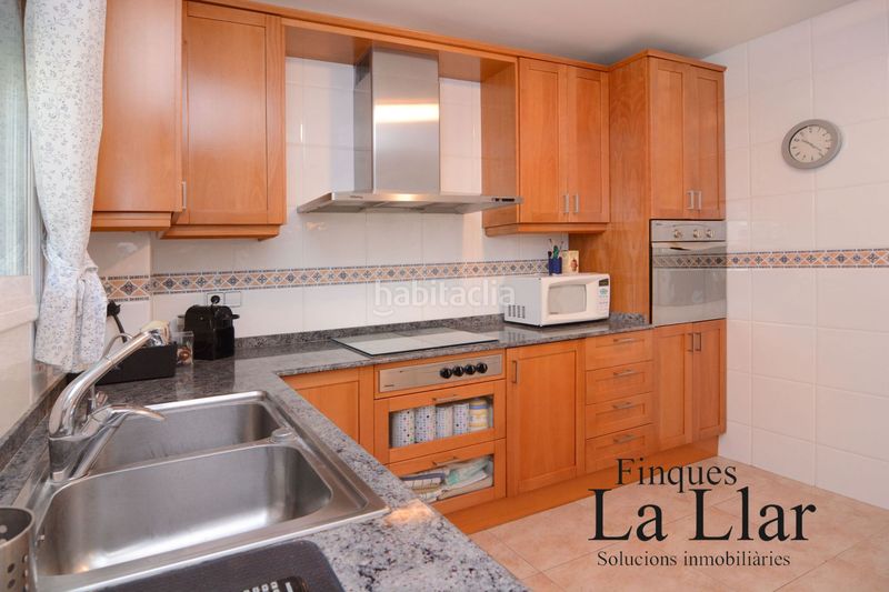 Foto b4c42f65-b495-43d2-8bff-9f7cd97369e9. Casa adossada amb calefacció a Passeig Maragall Gavà
