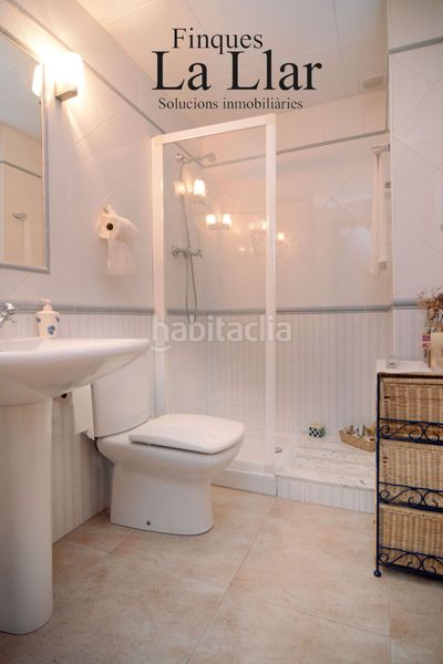Foto bccf7d56-1070-40e2-a5ed-96fa2e793e86. Casa adossada amb calefacció a Passeig Maragall Gavà