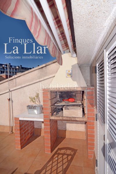 Foto c0e30db9-6749-4c9e-802d-20b6b7197172. Casa adossada amb calefacció a Passeig Maragall Gavà