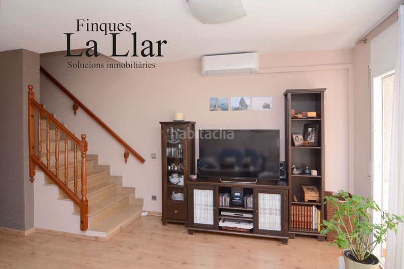 Foto d02c102e-1e63-4b3c-bf05-49793f96df68. Casa adossada amb calefacció a Passeig Maragall Gavà