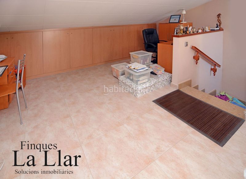 Foto f2d2b067-fd2c-4801-aade-50f045dd8eb5. Casa adossada amb calefacció a Passeig Maragall Gavà