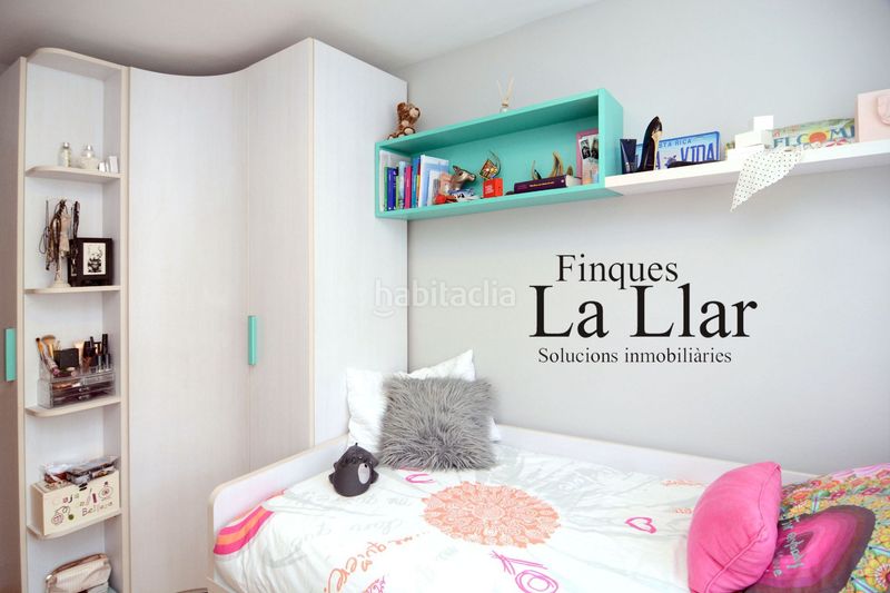 Foto f7512374-d1fd-4306-9570-0c8fa2463719. Casa adossada amb calefacció a Passeig Maragall Gavà