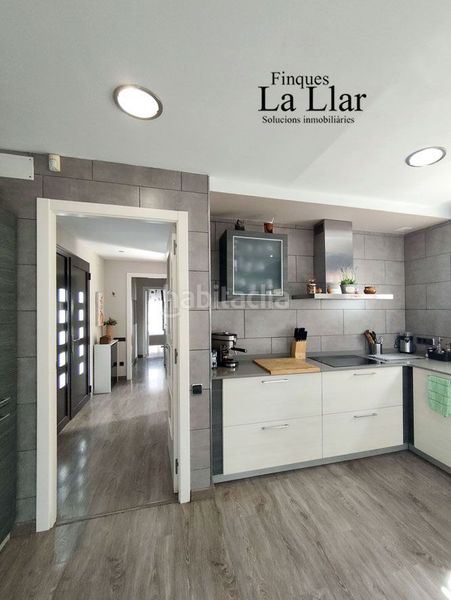 Foto 2a77d8e6-2a03-450d-8863-37980c27982e. Casa amb calefacció piscina a Torrent Ballester Viladecans