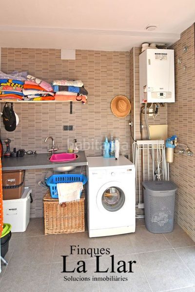 Foto b427e9d7-2699-4532-9757-30423e0280c6. Casa amb calefacció piscina a Torrent Ballester Viladecans