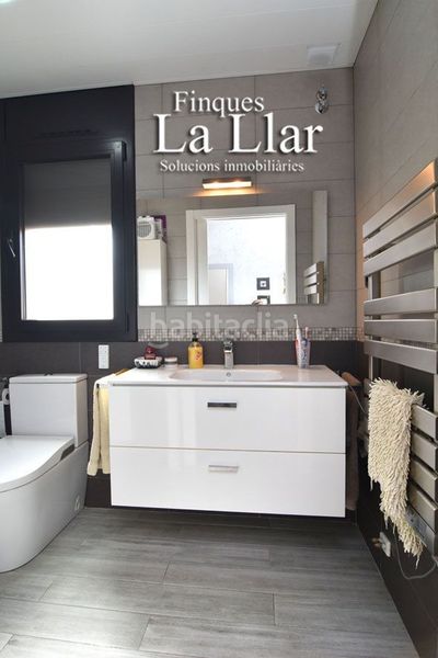 Foto d4d91ca2-3944-43c8-950a-09ff93be8527. Casa amb calefacció piscina a Torrent Ballester Viladecans