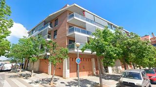 Local Comercial a Plaça de Ca l'Escori 4