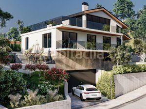 Foto bdd95df6-6fcf-4c4e-8de6-dba204b31342. Chalet in carrer colòmbia 27 in Segur de Calafell nucli urbà Segur de Calafell