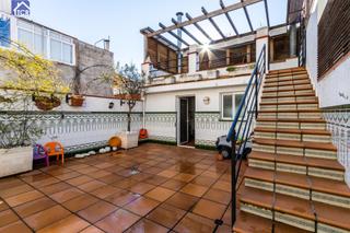 Casa a Centre-Eixample-Can Llobet. Espectacular casa en barberà del vallès  lista para entrar a viv