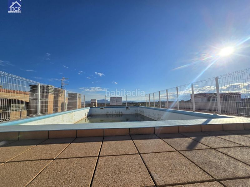 Foto c9568573-979b-4e8f-8d97-233917fa88fc. Pis amb piscina a Camarles