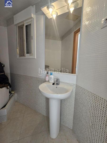 Foto def8a7ec-593f-401f-ac66-23933f31327f. Pis amb piscina a Camarles