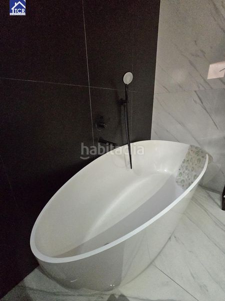 Foto 0c3fa909-abb5-4c1b-8647-d63c3a7ec214. Casa adossada a Creu de Barberà Sabadell
