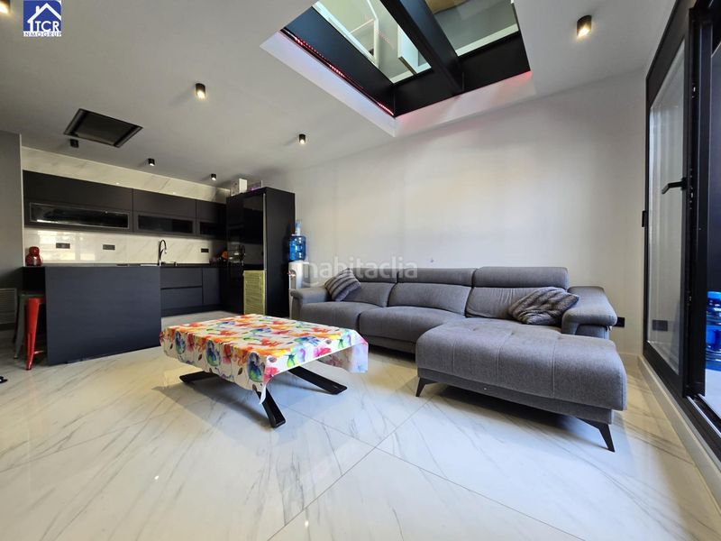 Foto 49ce4562-f604-4bd8-8b55-2ec07a8c01f0. Casa adossada a Creu de Barberà Sabadell